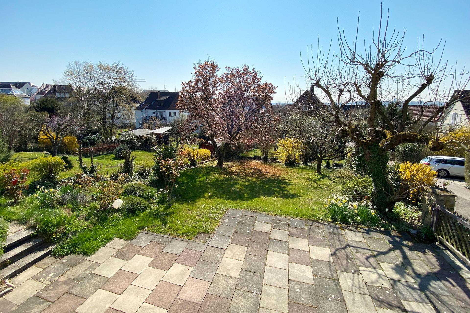 Terrasse und Garten